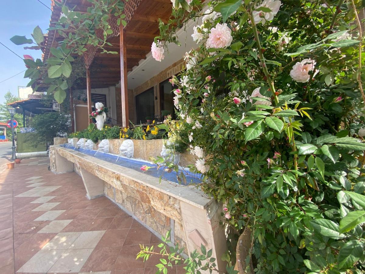 Costas Inn Spílion 외부 사진