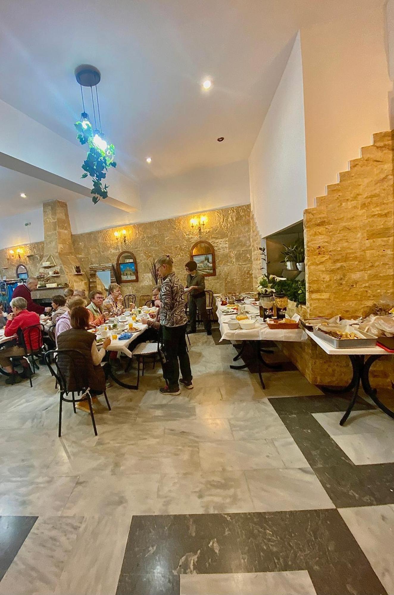 Costas Inn Spílion 외부 사진