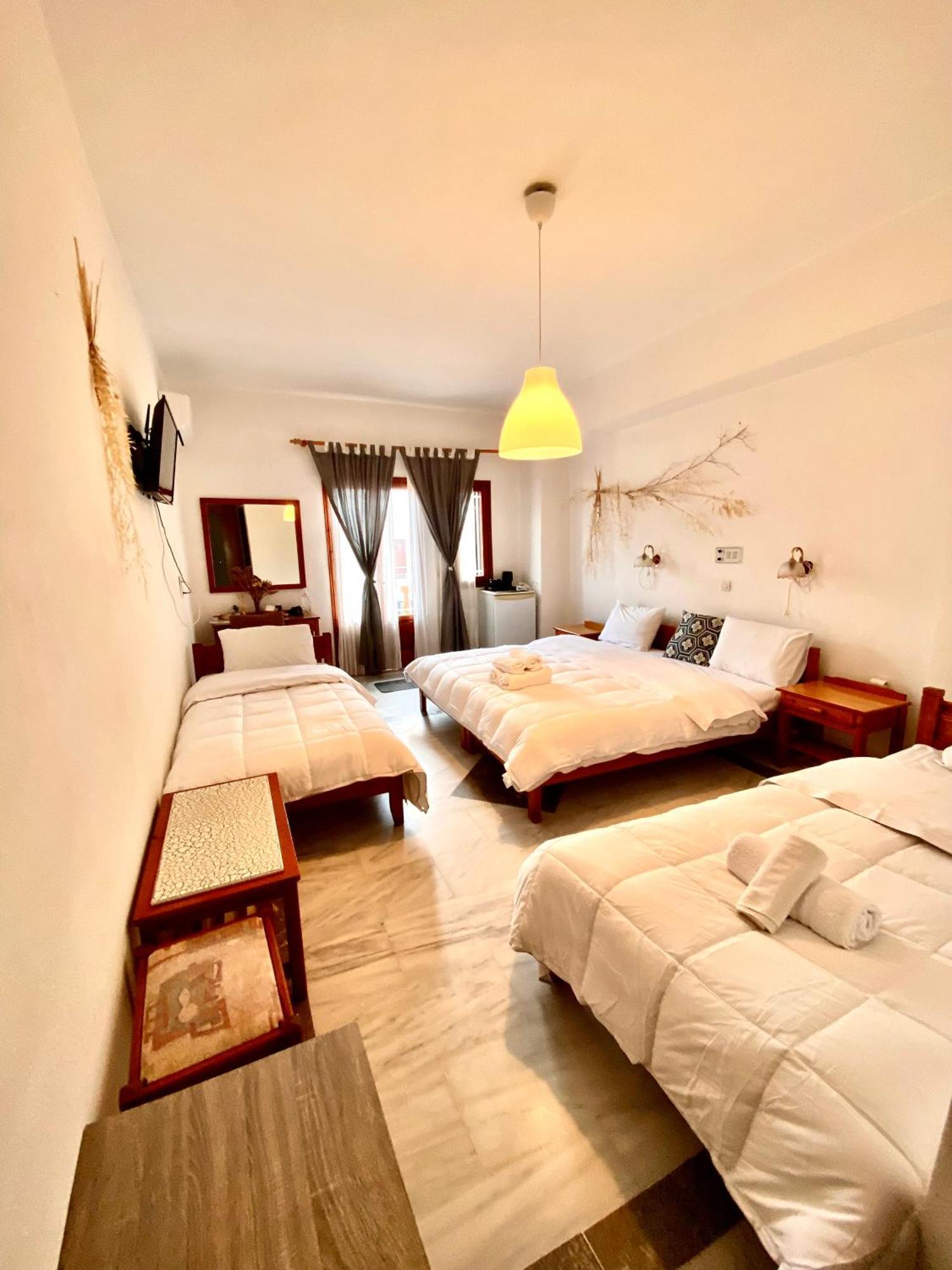 Costas Inn Spílion 외부 사진