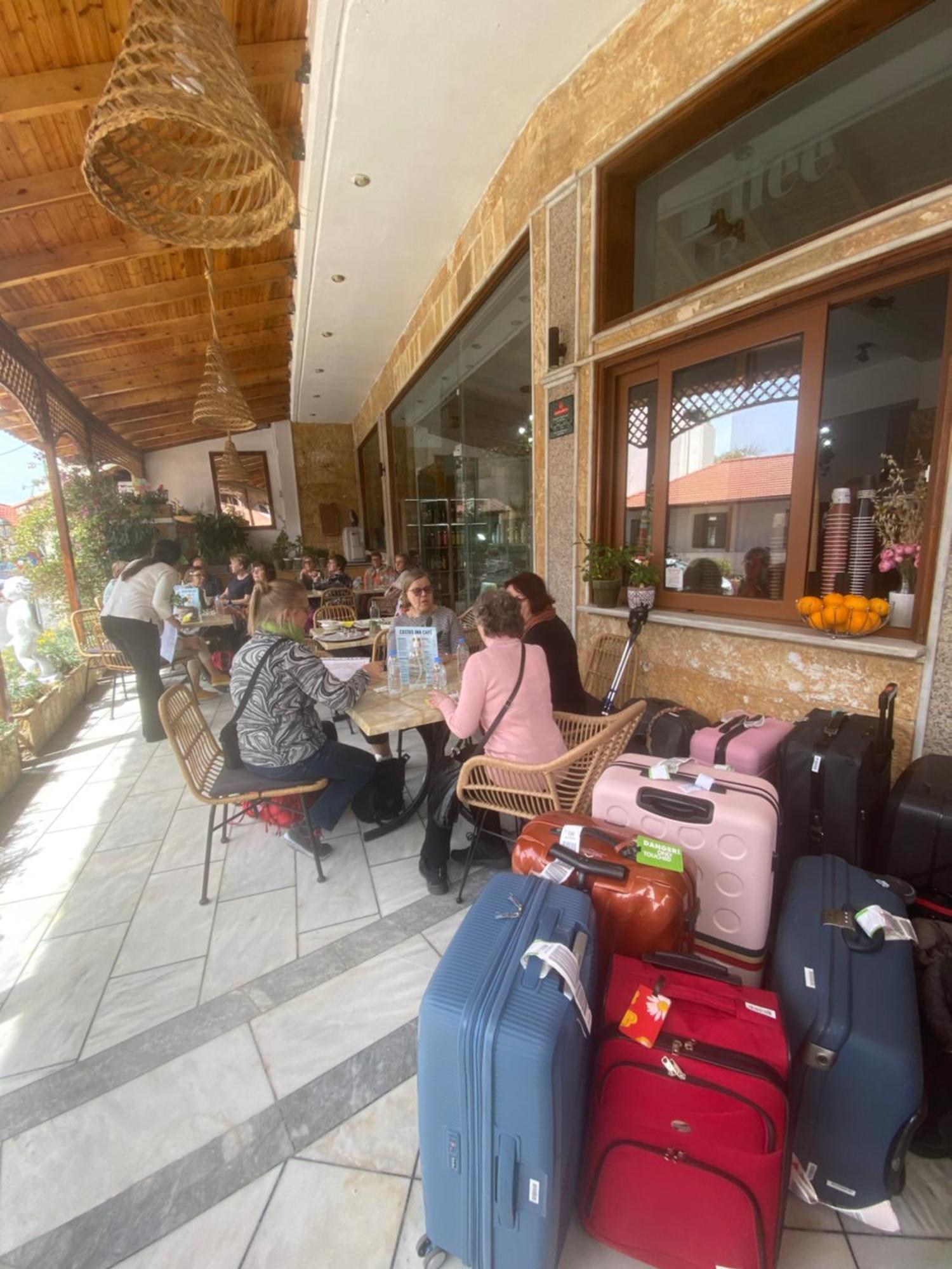 Costas Inn Spílion 외부 사진