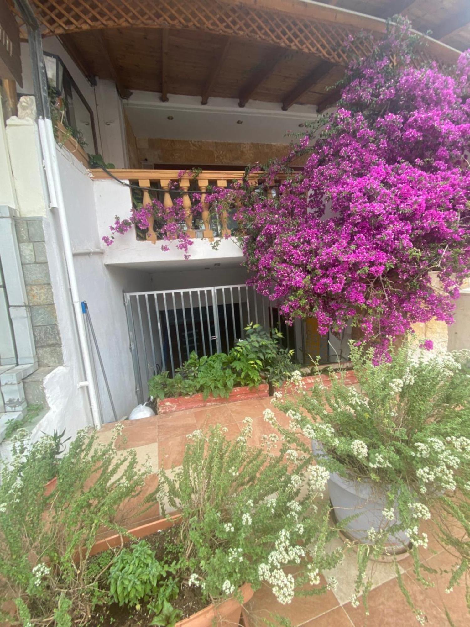 Costas Inn Spílion 외부 사진