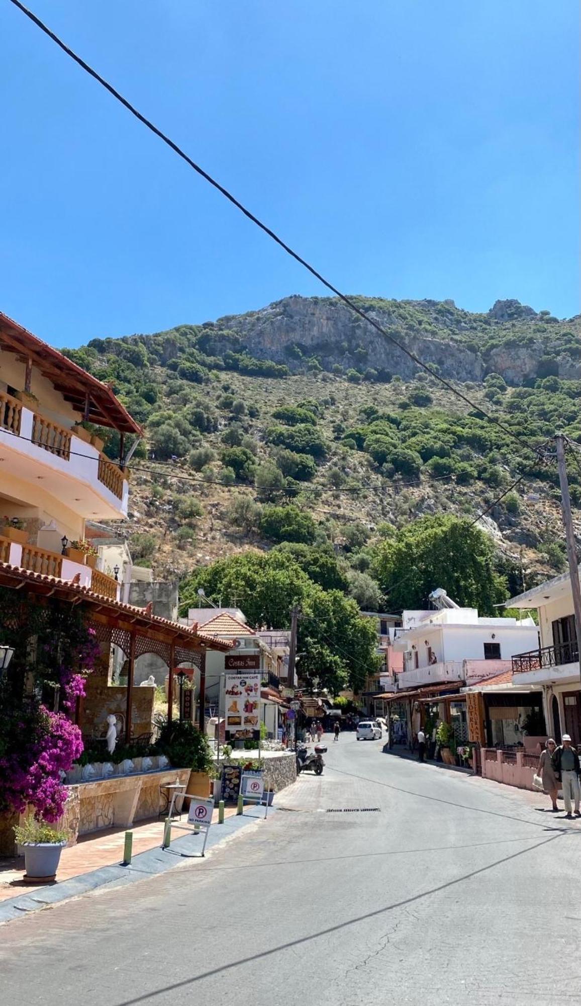 Costas Inn Spílion 외부 사진
